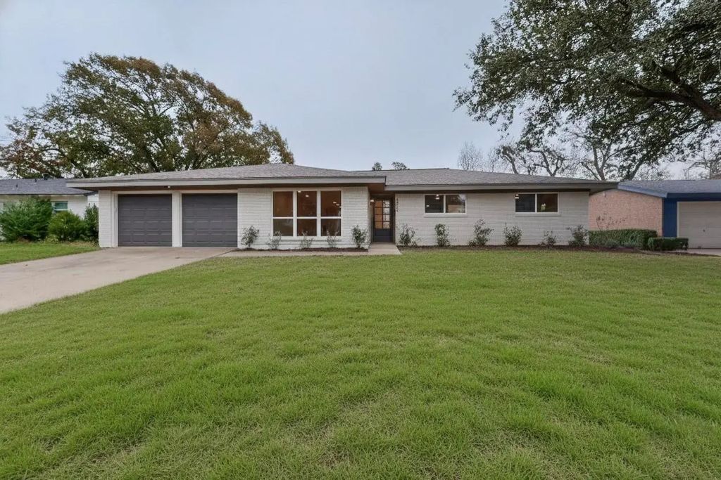 6905 Rockdale Road, Fort Worth