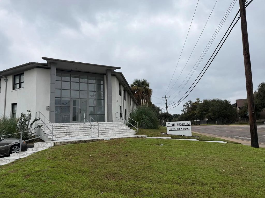 7770 Meadow Road 214, Dallas