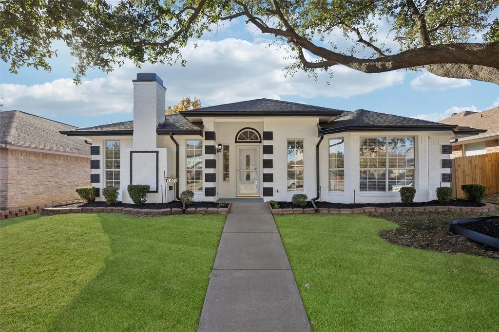 1403 Signet Drive, Euless