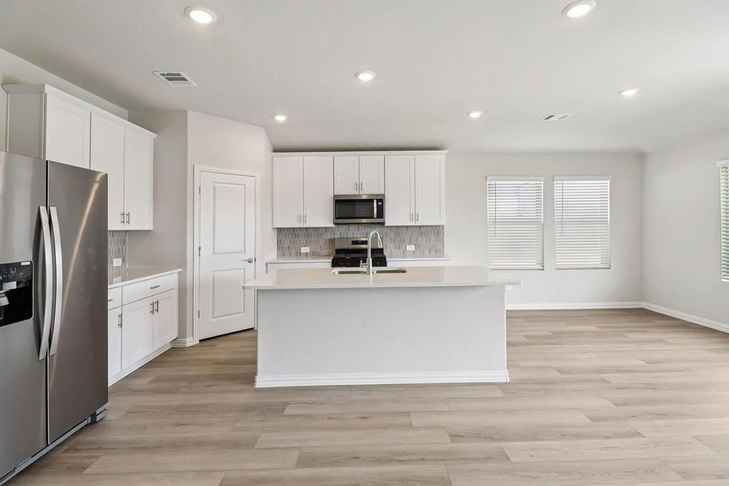 703 London Town Lane, Princeton