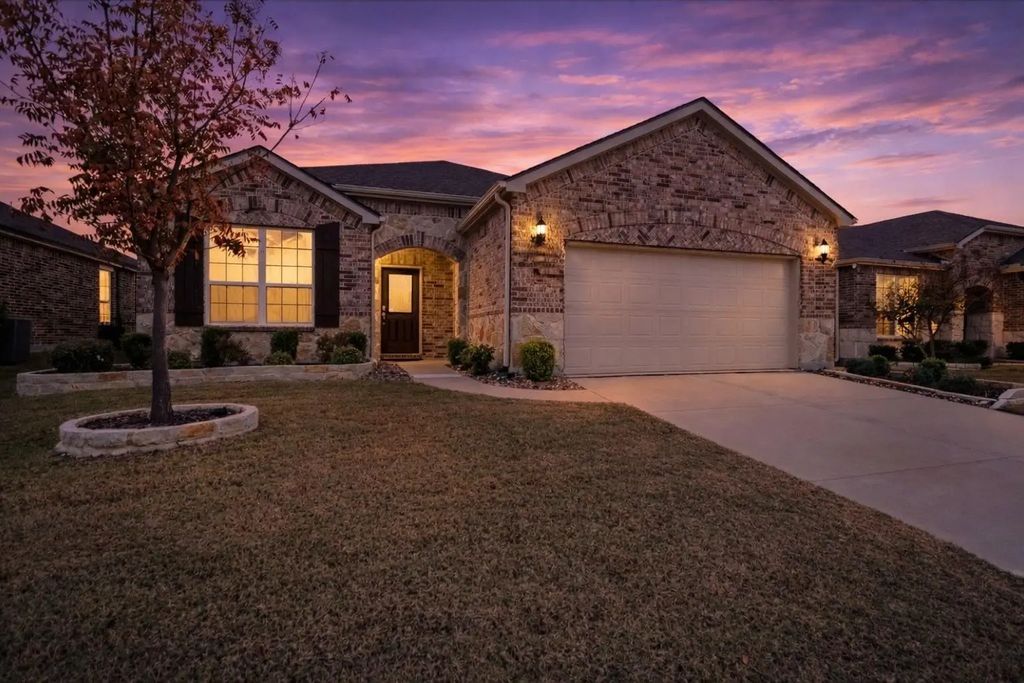1631 Bentwater Lane, Frisco