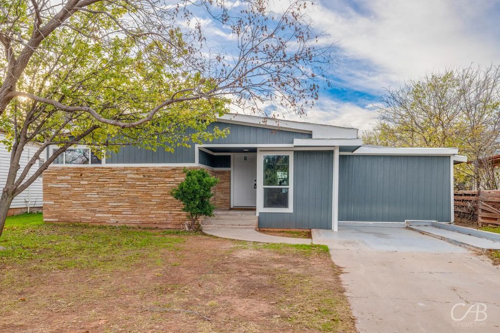 1018 S Pioneer Drive, Abilene