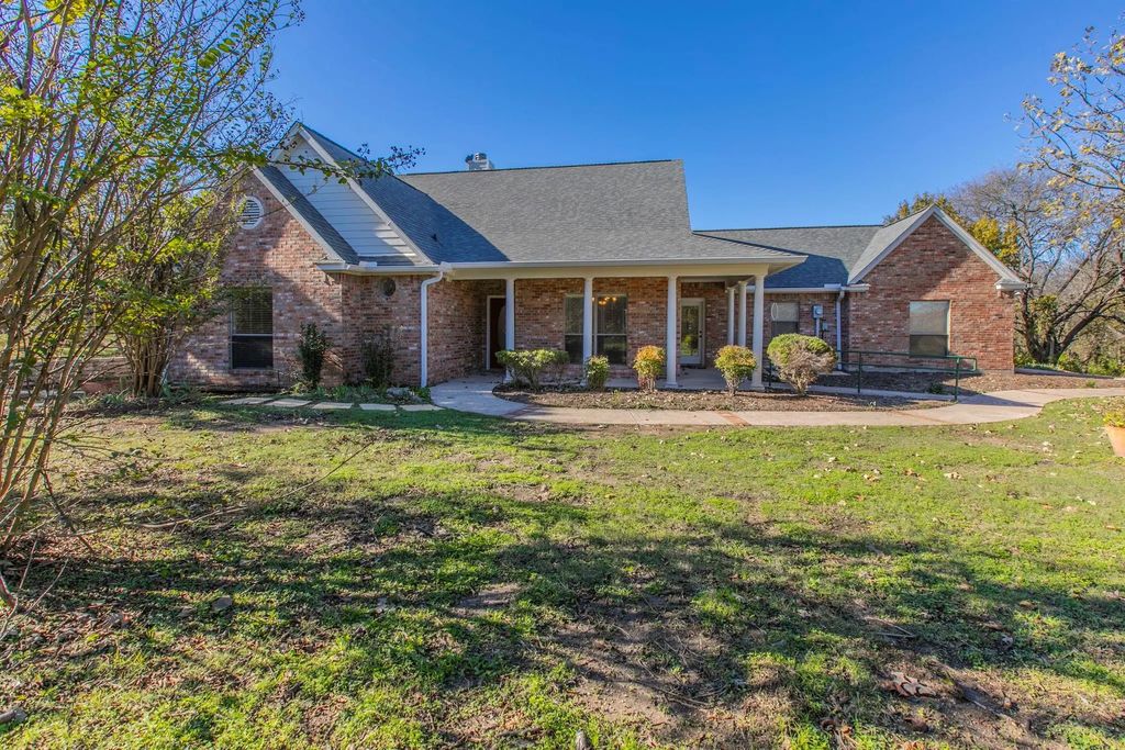 526 Preston Trail, Cedar Hill