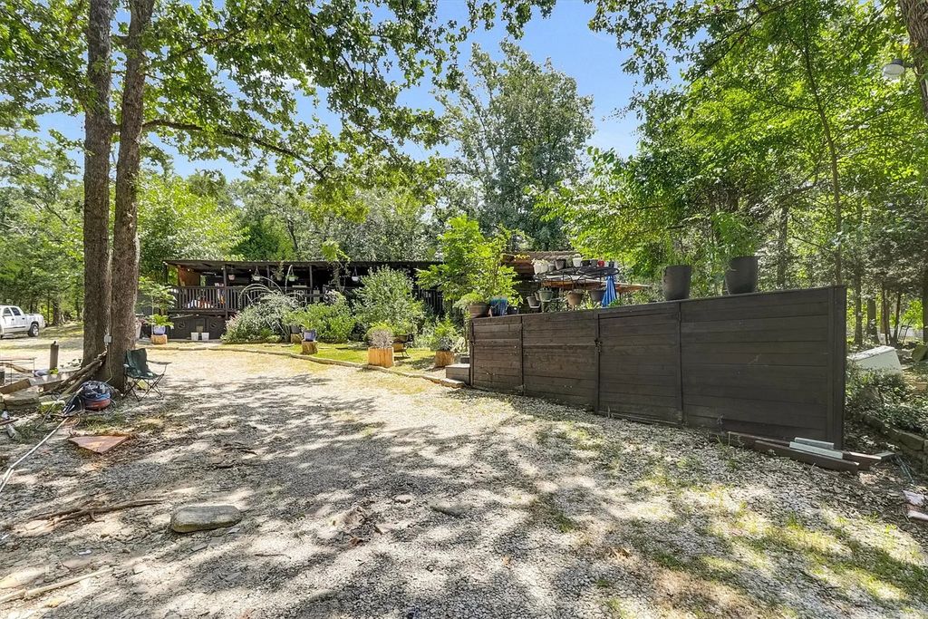 9046 Private Road 2329, Terrell