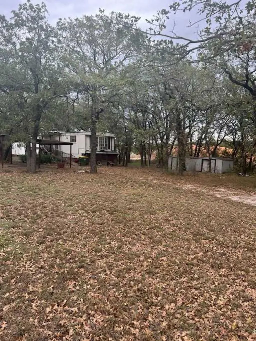 154 Private Road 4903, Newark