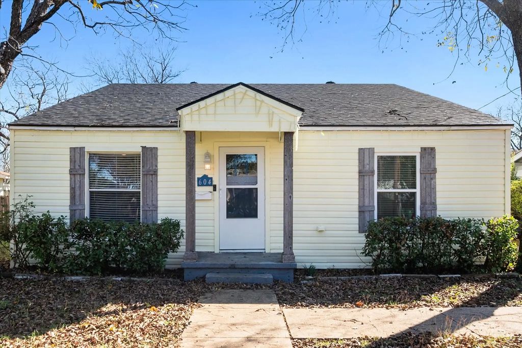 604 Dunn Street, Waxahachie
