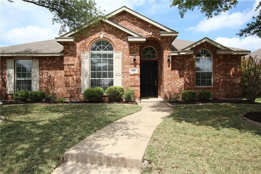 1707 Barton Springs Court, Allen