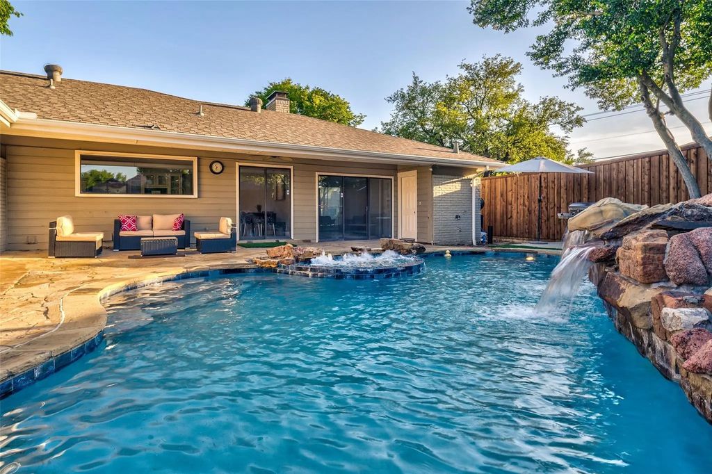 6009 Black Berry Lane, Dallas