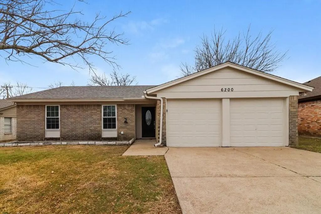 6200 Kary Lynn Drive S, Watauga