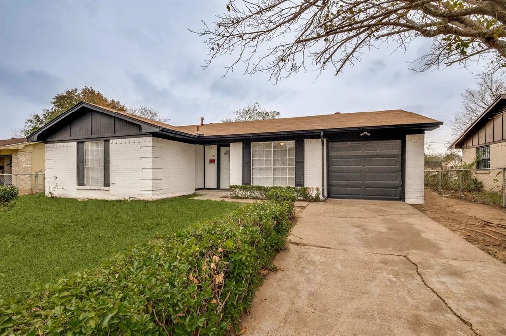 3474 Pacesetter Drive, Dallas