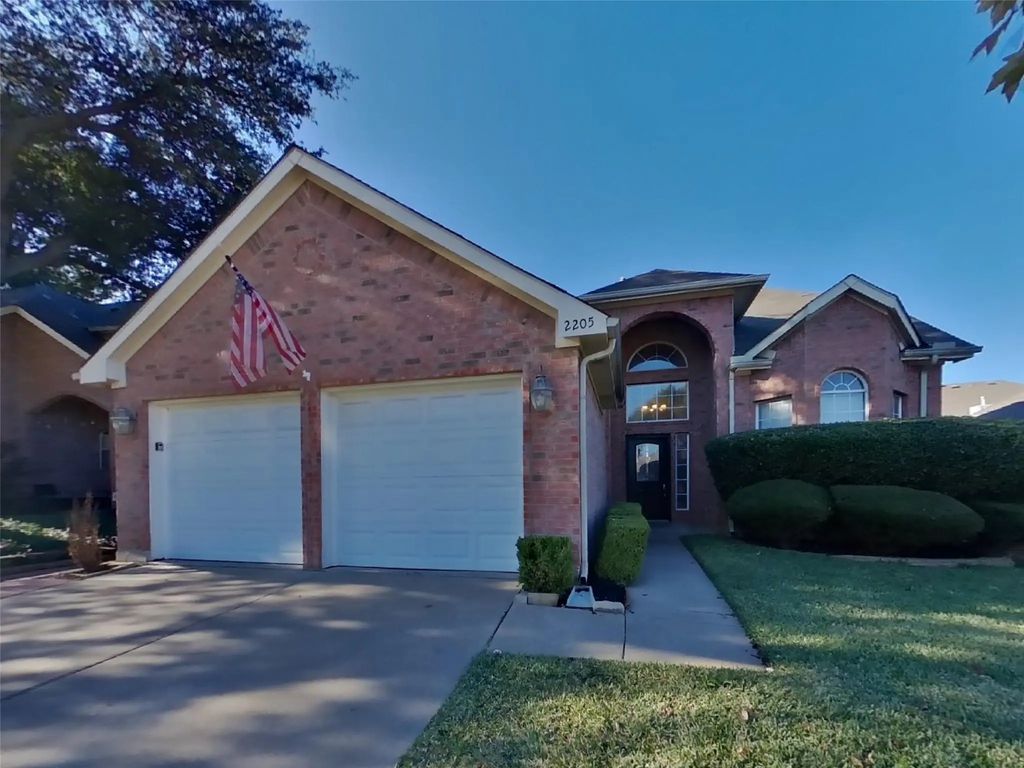 2205 Starleaf Place, Flower Mound