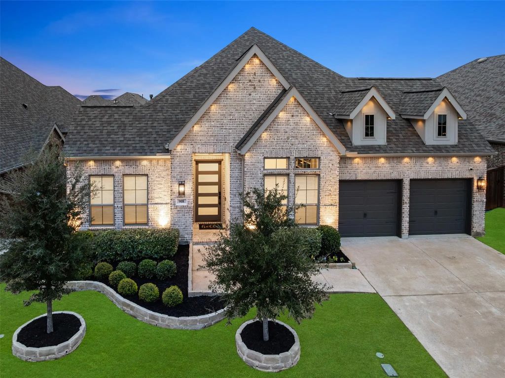 908 Bridle Path Parkway, Aubrey