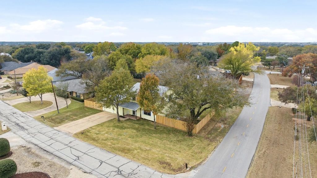 5600 Choctaw Drive, Granbury
