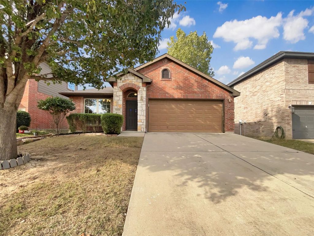 5153 Westgrove Boulevard, Haltom City