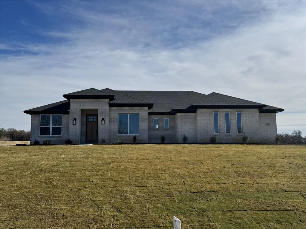 2004 Camden Drive, Springtown