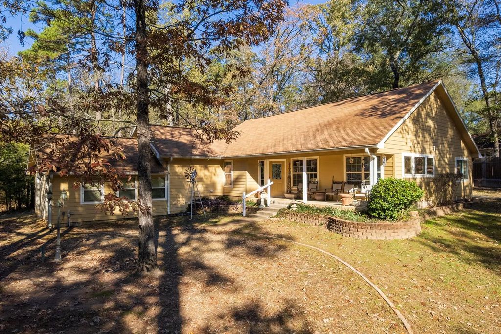 111 King James, Scroggins