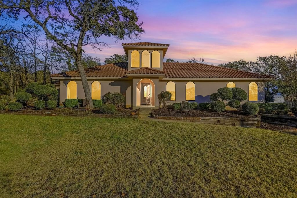 612 Shady Oaks Trail, Burleson