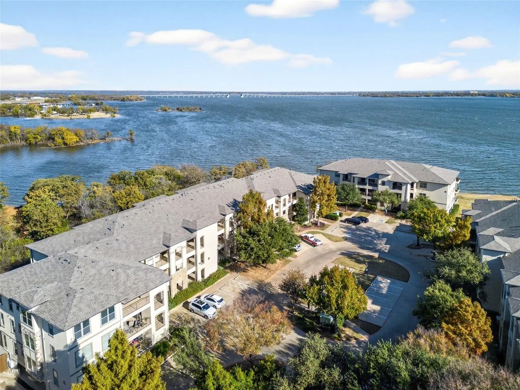 500 Waters Edge Drive 235, Lake Dallas
