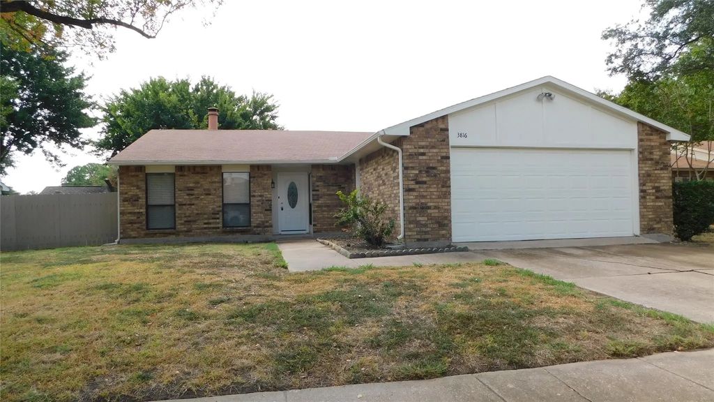 3816 Mulberry Lane, Bedford