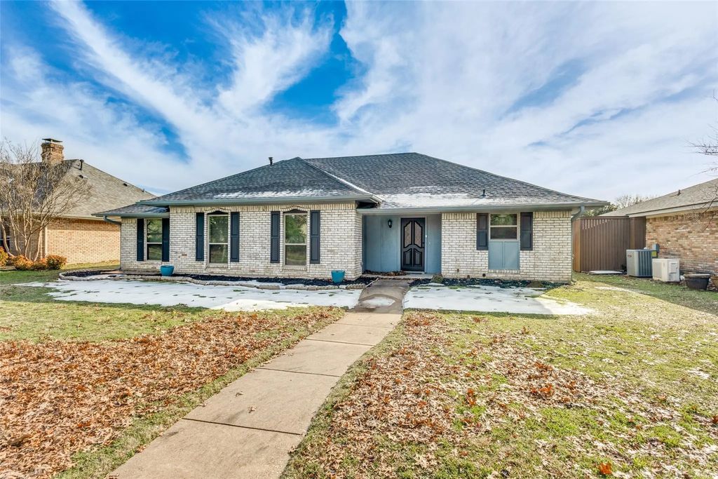 904 Pebblebrook Drive, Allen