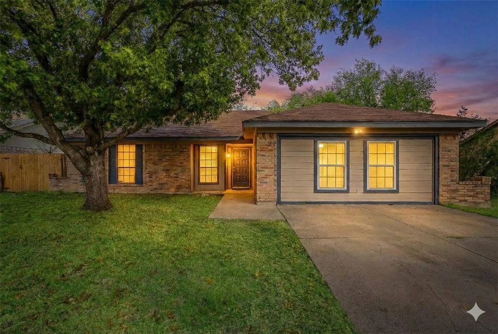 516 Clover Drive, Saginaw