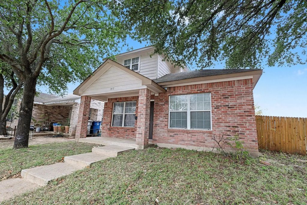1417 Hamburg Street, Dallas