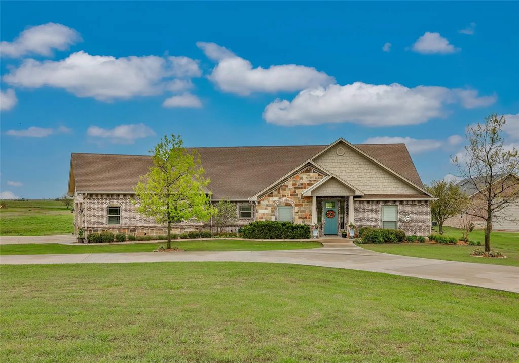 11 County Road 3631, Lindsay