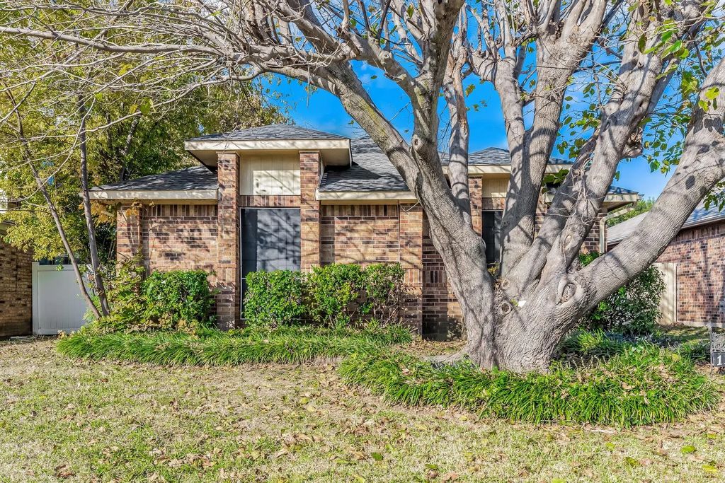 1113 Sandalwood Lane, DeSoto
