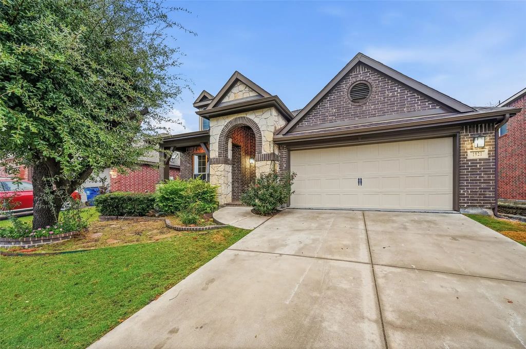 1921 Highland Oaks Drive, Wylie