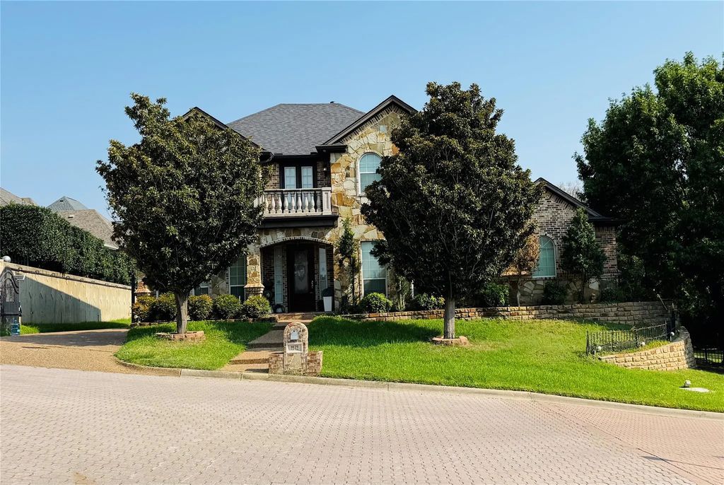 9129 Nob Hill Drive, North Richland Hills