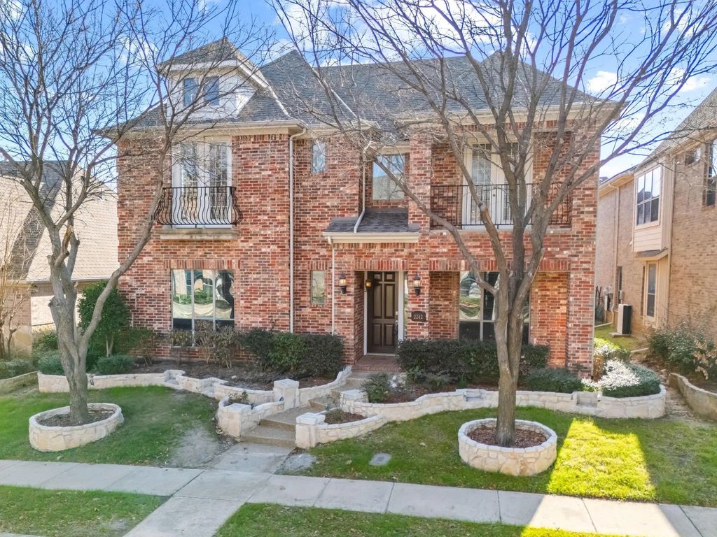 2242 Legacy Trail, Irving