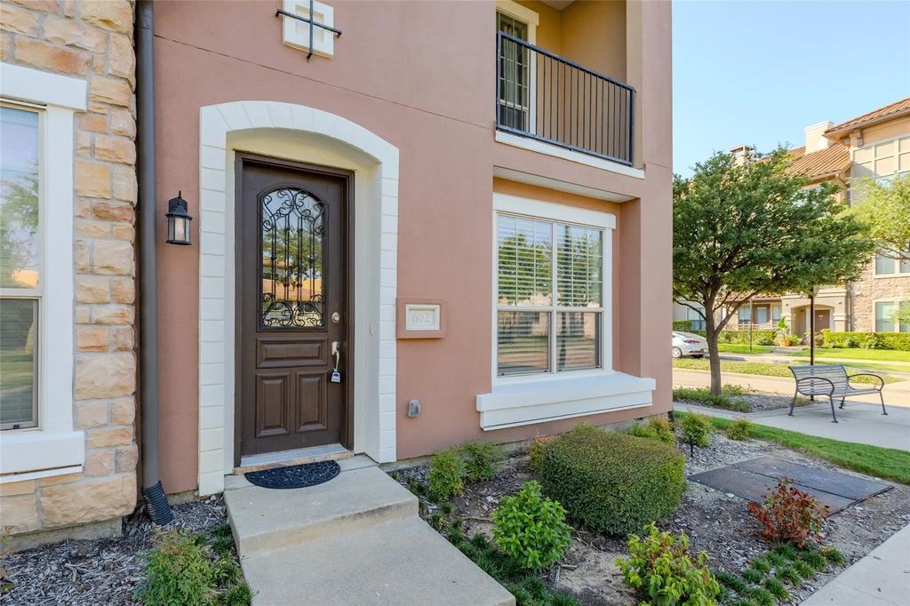 602 Arbol, Irving