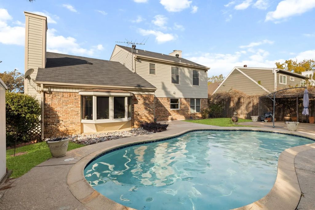 3708 Windsong Lane, Bedford