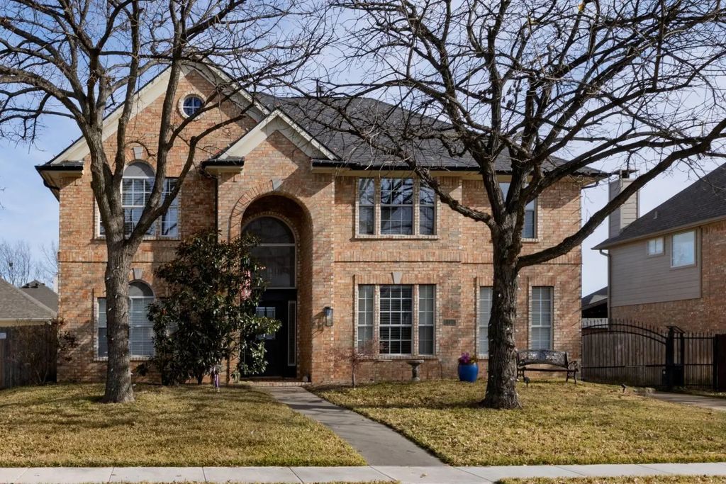 321 Glen Hollow, Keller