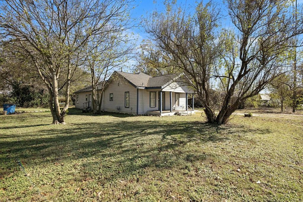 501 S College Street, Itasca