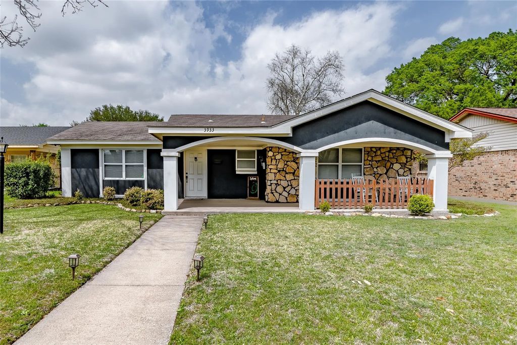 3933 Upland Way, Garland