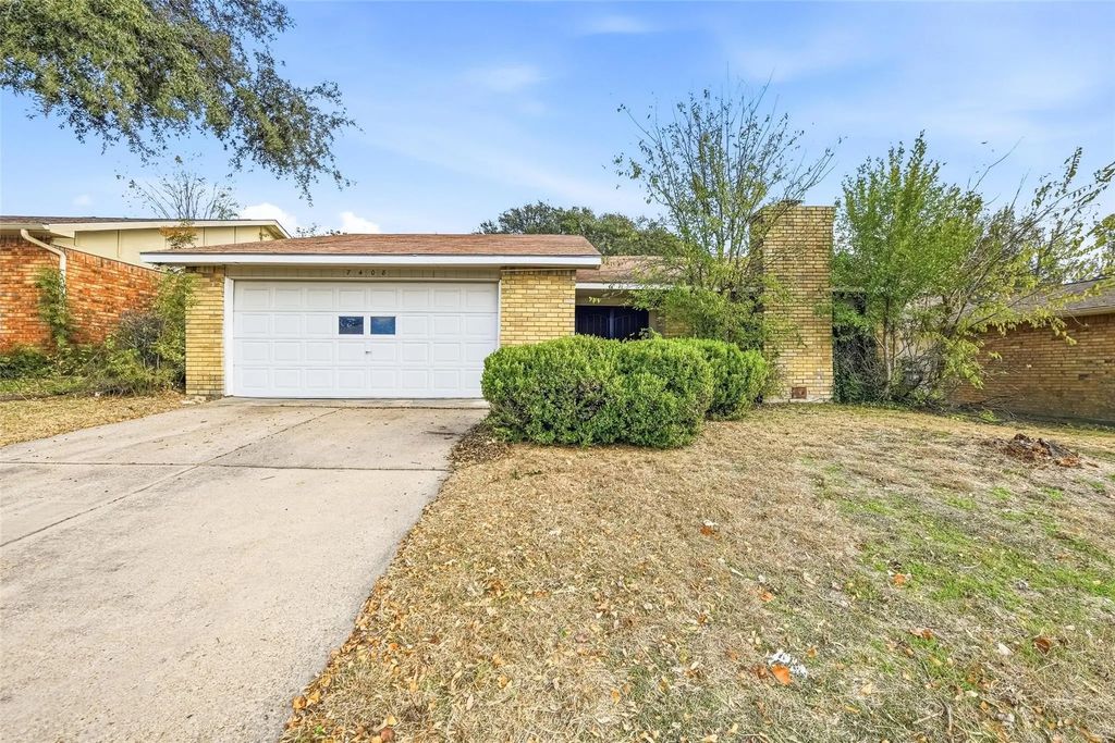 7408 Buttonwood Drive, Fort Worth