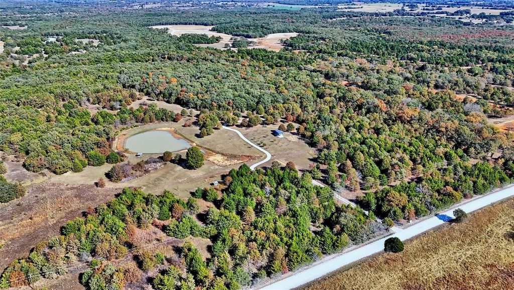 4787 Cr 106, Whitesboro