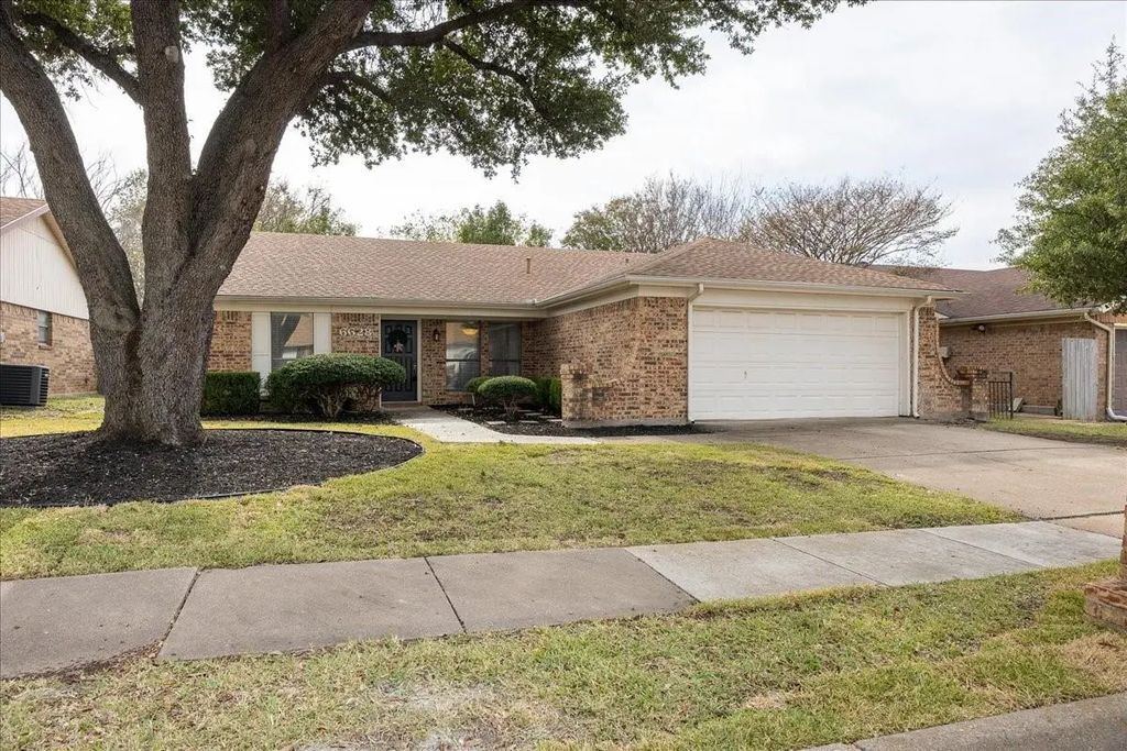 6628 Fair Oaks Drive, Watauga