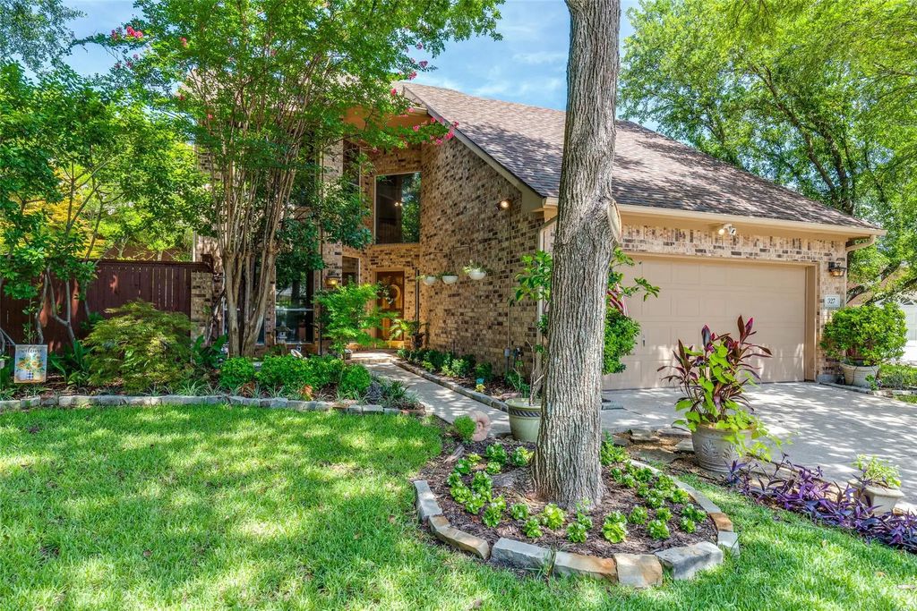 327 Kahala Drive, Dallas