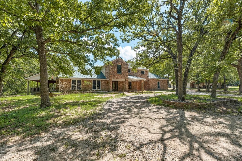 9712 County Road 2432, Terrell