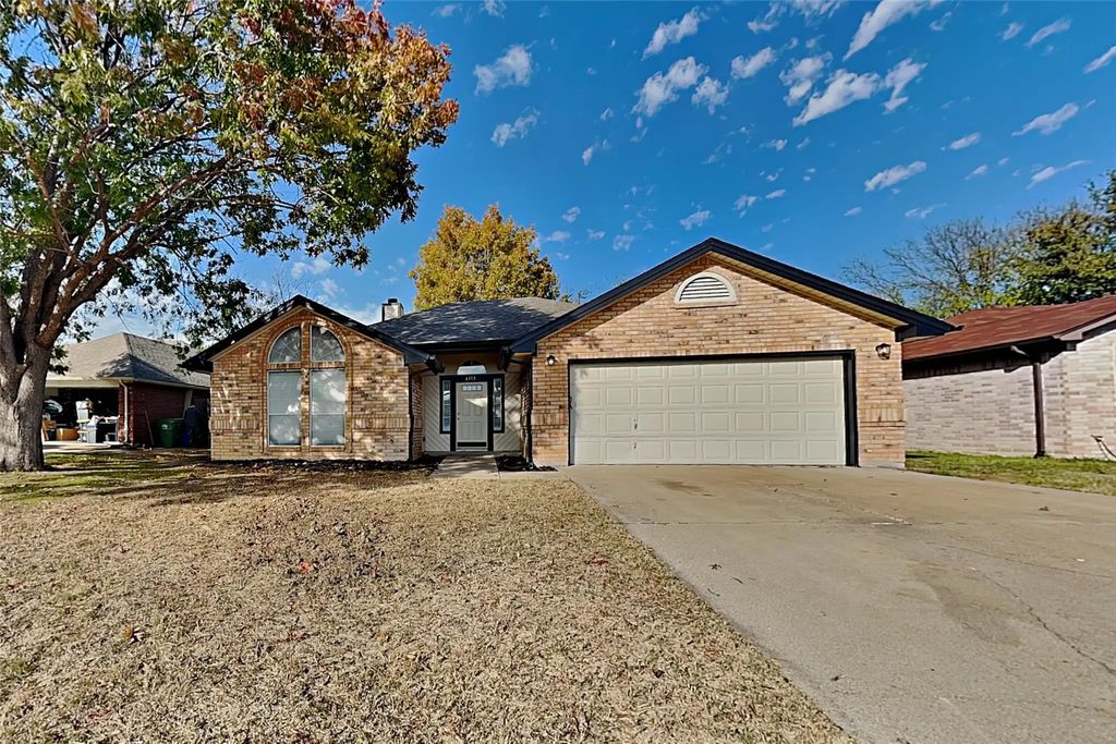 6113 Courtside Drive, Watauga