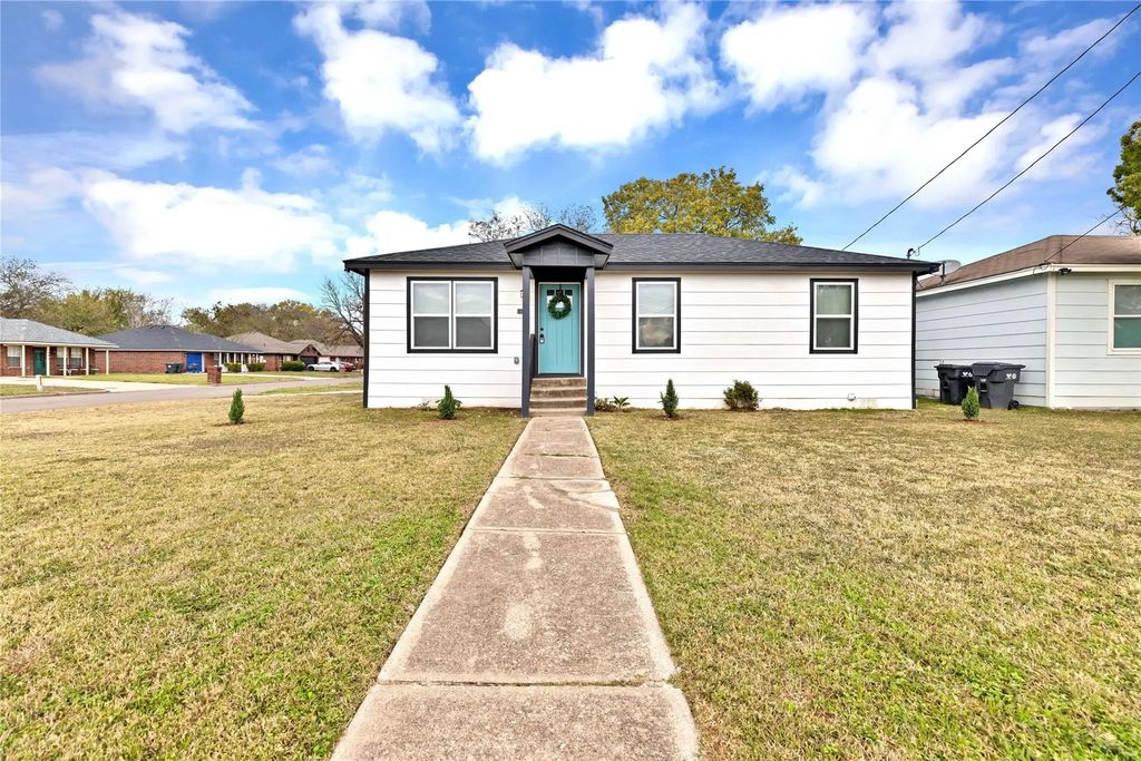 1600 Faulkner Lane, Waco