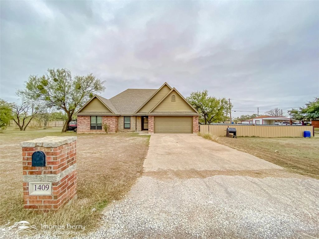 1409 Mesa Drive, Baird