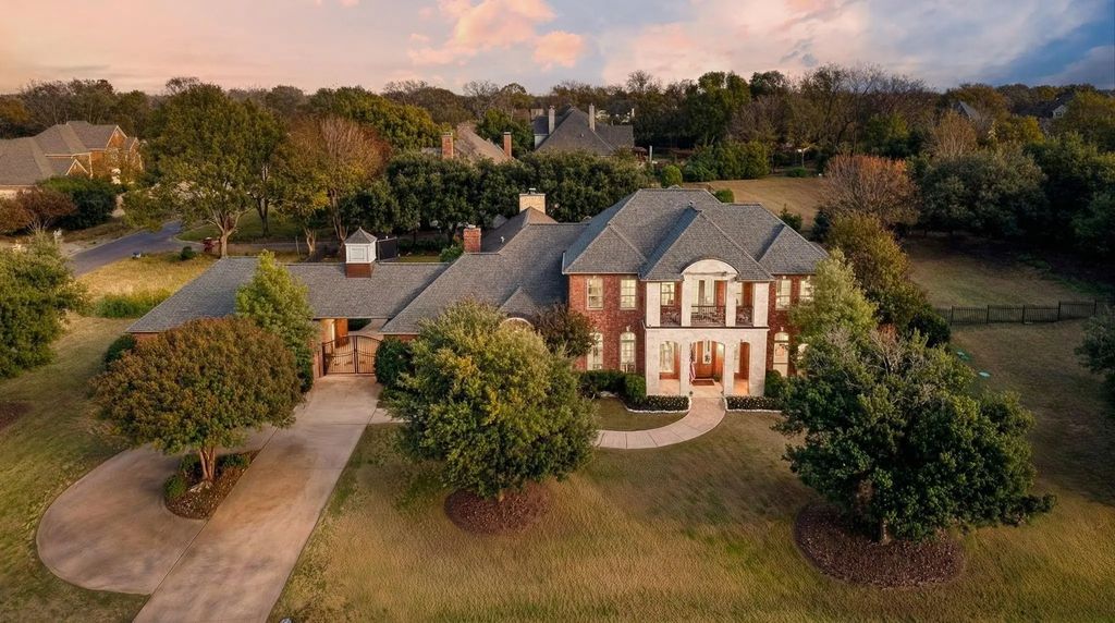 336 Oakwood Trail, Fairview