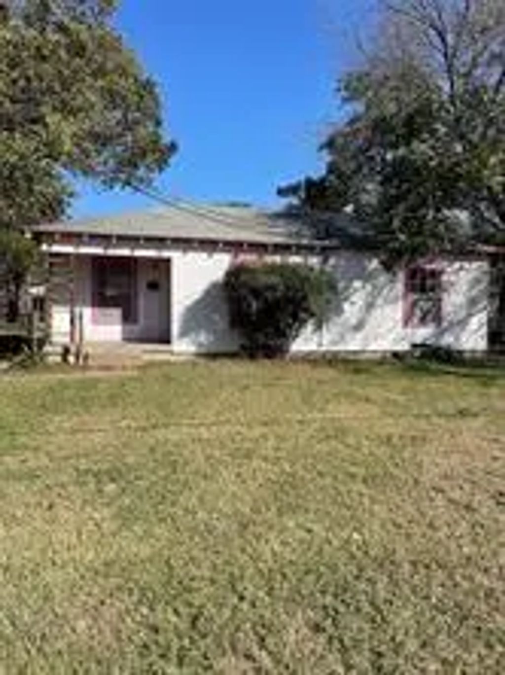8361 Transit Street, Dallas