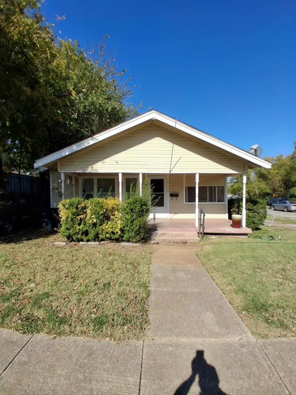 1015 E Morphy Street, Fort Worth