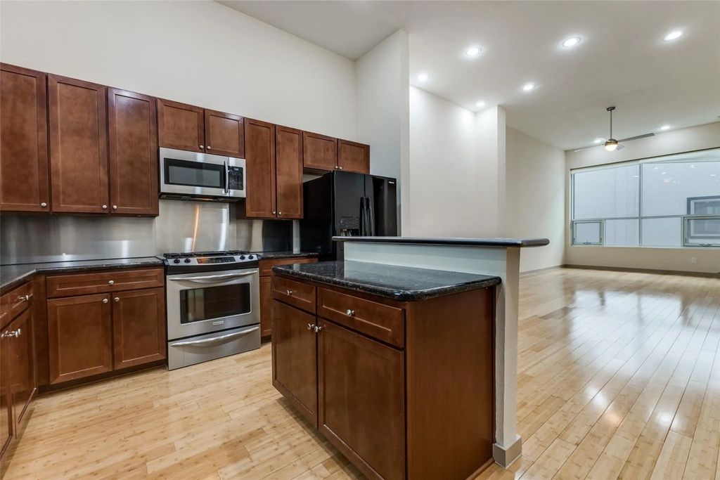 739 Cannen John Lane, Dallas