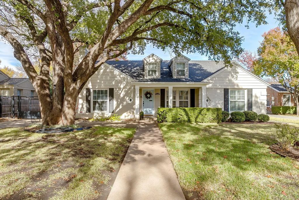3642 S Hills Avenue, Fort Worth