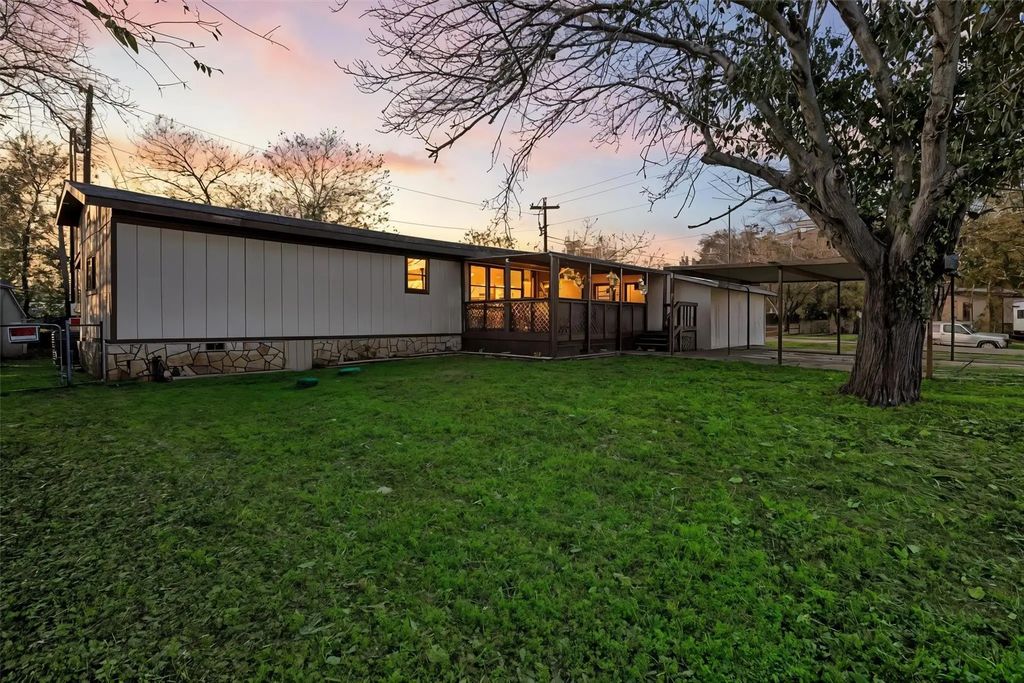 5528 Lake View Drive, Granbury